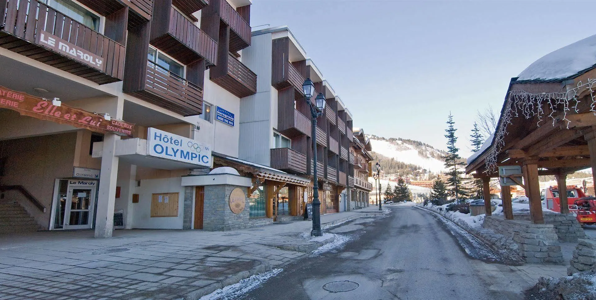 Madame Vacances - Hotel Courchevel Olympic 2*,